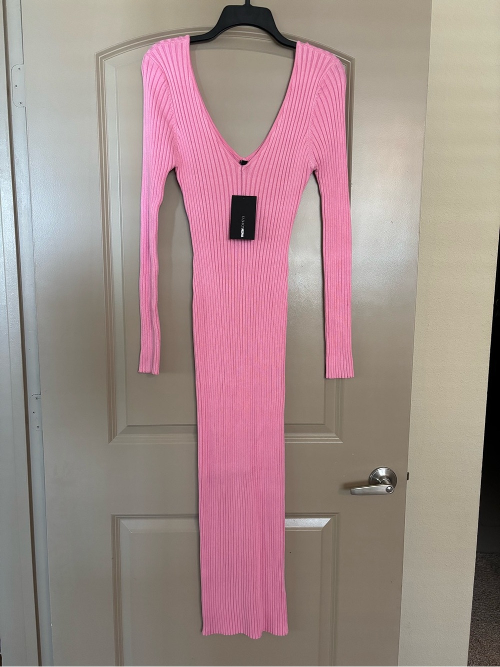 Fashion Nova Pink Ribbed V-Neck Long Sleeve Maxi Dress